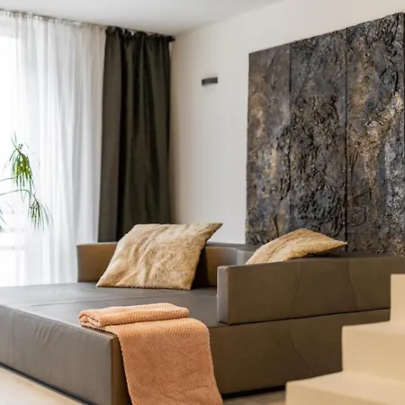 Bnb Sk Zamocka Artist Apartment Bratislava Exterior photo
