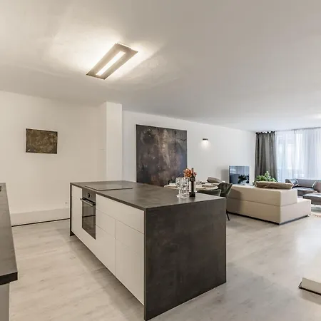 Bnb Sk Zamocka Artist Apartment Bratislava Exterior photo