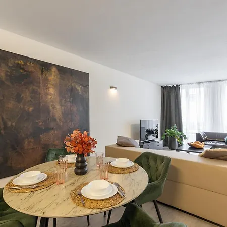 Bnb Sk Zamocka Artist Apartment Bratislava Exterior photo
