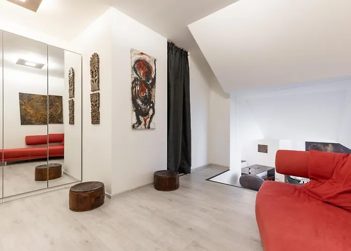 Bnb Sk Zamocka Artist Apartment