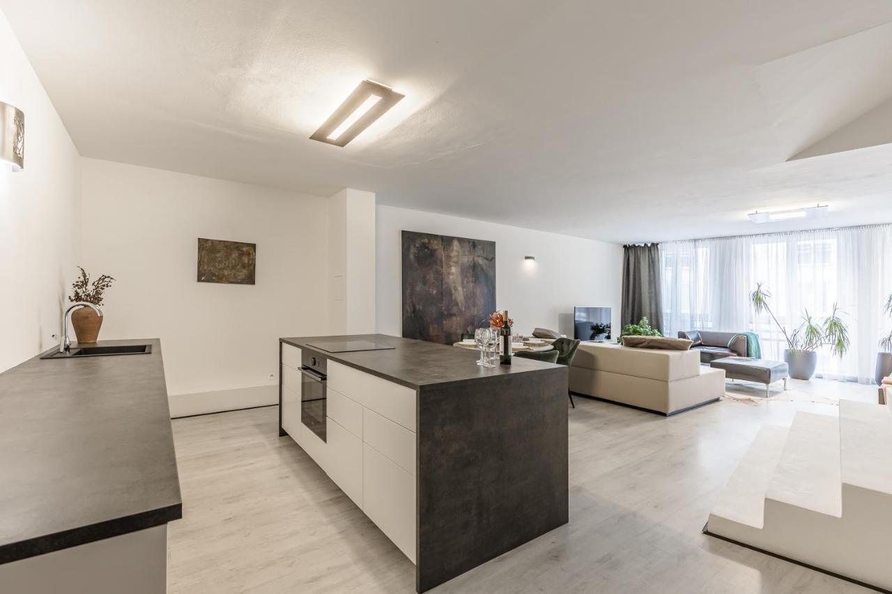 Apartment Sk Zamocka Artist Bratislava